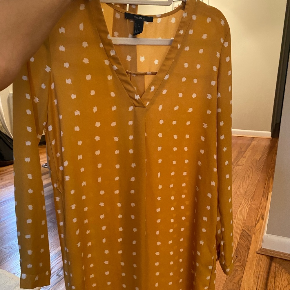 Yellow polkadot dress